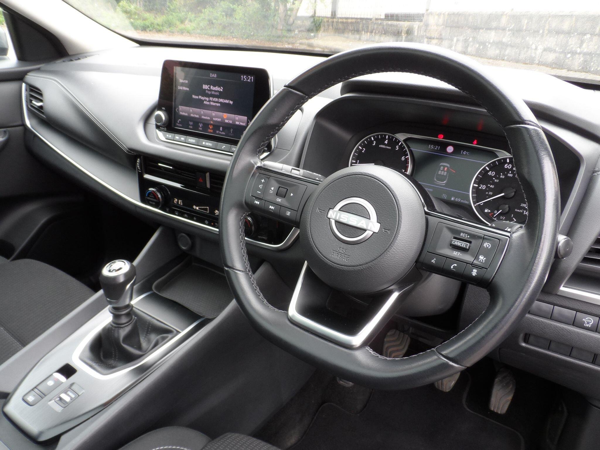 Used 2022 Nissan Qashqai 1.3 DIG-T MHEV Acenta Premium Euro 6 (s/s) 5dr ...